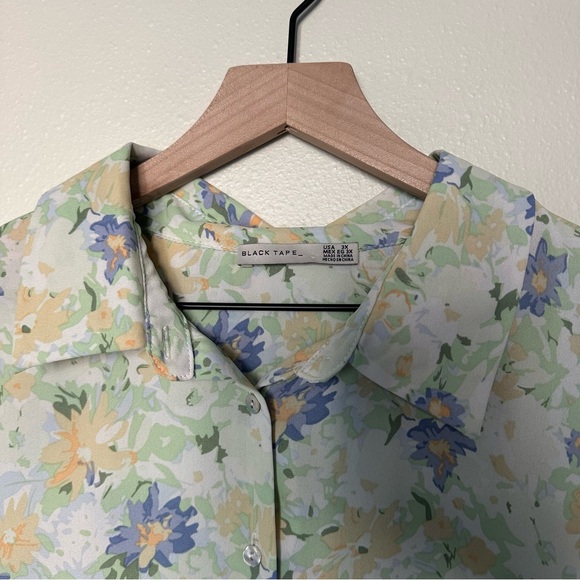 BLACK TAPE Pastel Floral Button-Up Blouse - Picture 2 of 4